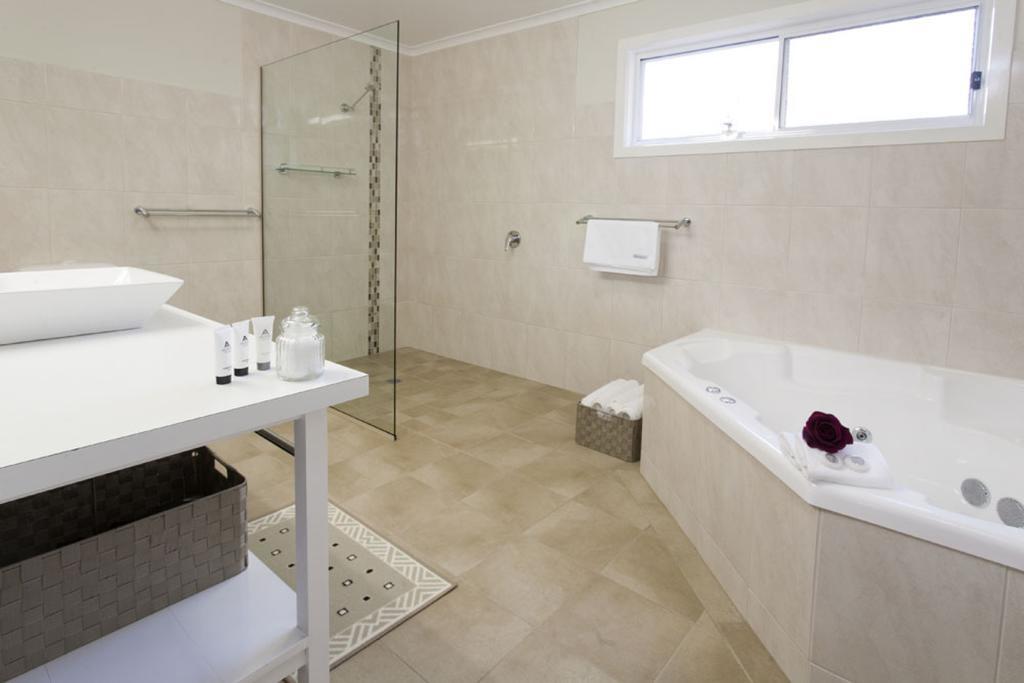 Brookfield Guest House Myrrhee Εξωτερικό φωτογραφία